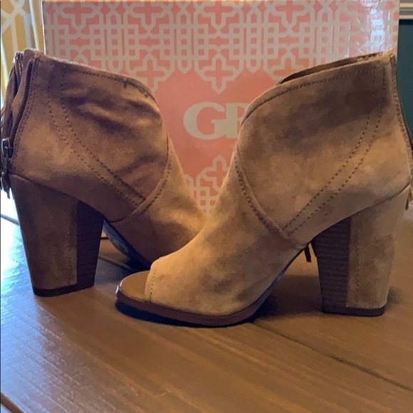 GIANNI BINI suede boots with tassels - Picture 4 of 8